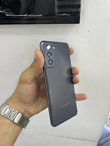 Мобильные телефоны и аксессуары: Samsung Galaxy S21, 128 ГБ, цвет - Серый, Беспроводная зарядка — 2