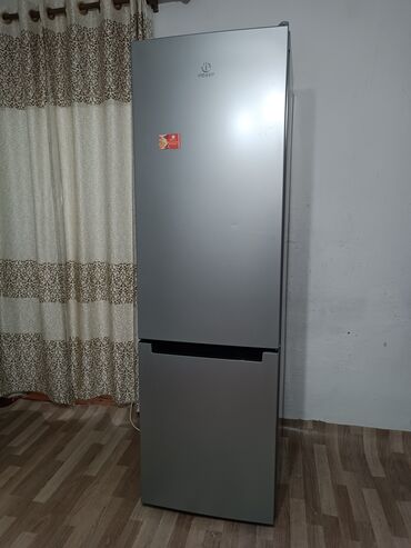 бэушный холодильник: Холодильник Indesit, Б/у, Двухкамерный, No frost, 60 * 2 * 60
