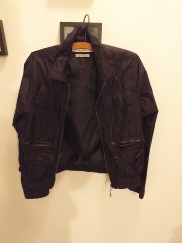 hilfiger kais: Tomy Hilfiger šuškava kraca jakna.
Bez ikakvog oštecenja,M velicina