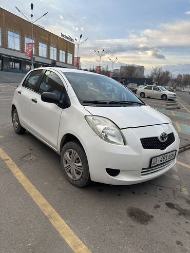 Toyota: Toyota Yaris: 2008 г., 1.3 л, Механика, Бензин, Хетчбек