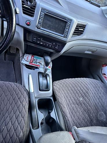 Honda: Honda Civic: 2011 г., 1.5 л, Вариатор, Бензин, Седан — 10