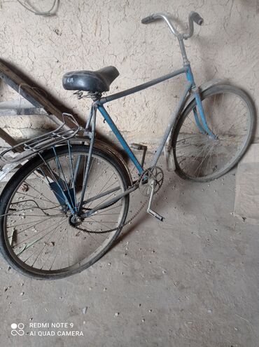ремонт велосипедов: Продаю велосипед урал требуется мелкий ремонт 3000 сом