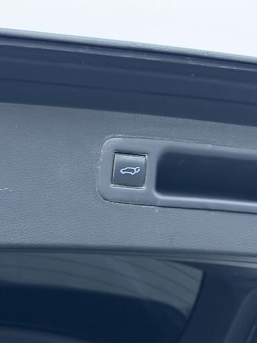 sequoia 2010: Toyota Highlander: 2021 г., 2.5 л, Вариатор, Гибрид, Кроссовер — 4