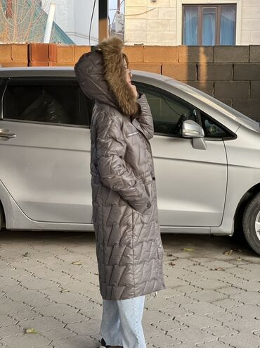 Пуховики и зимние куртки: Женские верхние вещи — подборка для холодного сезона 1) Двубортное — 13