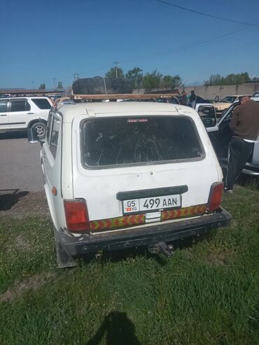 ВАЗ (ЛАДА): ВАЗ (ЛАДА) 4x4 Нива: 1998 г., 1.7 л, Механика, Бензин, Внедорожник