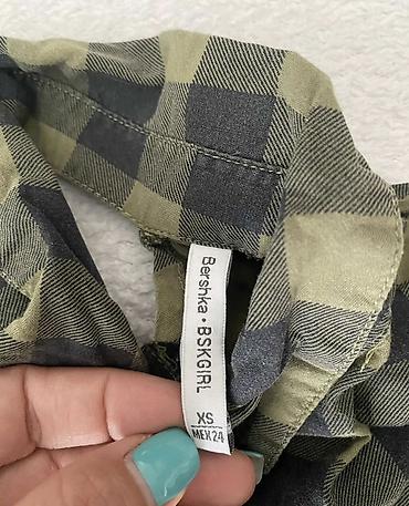 boss torbe: Bershka BSKGIRL karirana košulja kratkih rukava - Veličina: XS (MEX — 2