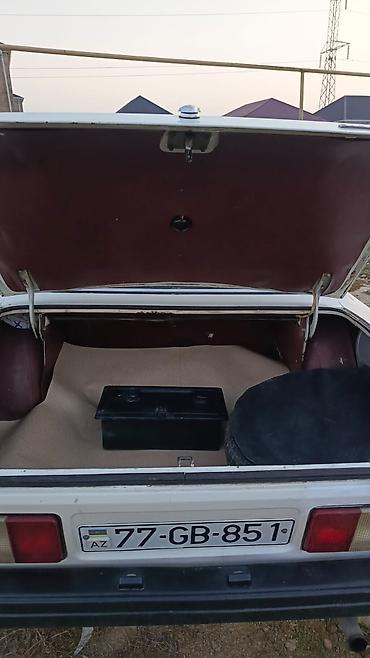 audi a6 2000: VAZ-24 “QAZ Volqa” klassik sedan - Kuzov: 4 qapılı sedan, ağ rəng - — 6