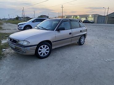 Opel: Opel Astra: 1.6 l | 1996 il Hetçbek — 2