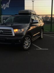 Toyota: Toyota Sequoia: 2009 г., 5.7 л, Автомат, Бензин, Внедорожник — 2
