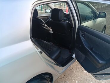 Toyota: Toyota Corolla: 2007 г., 1.6 л, Механика, Газ, Хэтчбэк — 2