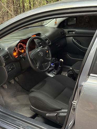 s 221: Toyota Avensis: 2003 г., 1.8 л, Механика, Бензин, Седан — 7