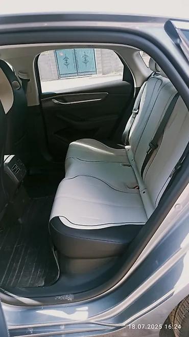 byd qin plus dm i: BYD Qin: 2025 г., Гибрид, Седан — 4