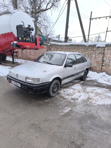 Volkswagen: Volkswagen Passat: 1989 г., 1.8 л, Механика, Бензин, Седан — 3