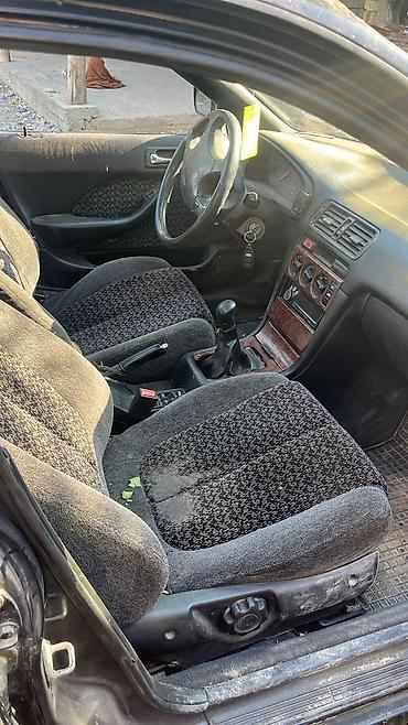 с кочкор авто: Honda Accord: 1995 г., Кол менен иштөөчү, Седан — 3