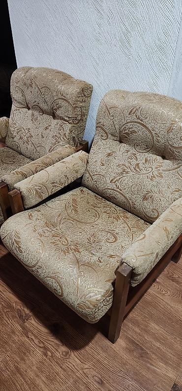 стулья венские: Пара мягких кресел с деревянным каркасом б/у в хорошем состоянии - — 4