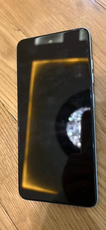 Digər mobil telefonlar: Android Tecno Spark Go 2024 / 128 GB, 1 ildir alınıb, demək olar — 4