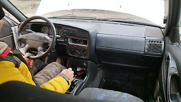 Volkswagen: Volkswagen Passat: 1996 г., 1.6 л, Механика, Бензин, Универсал — 4