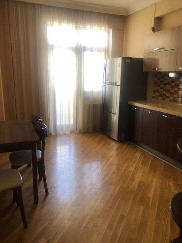 Uzunmüddətli kirayə mənzillər: Nərimanov metrosuna yaxın Heydər Əliev mərkəzinə yaxın 17 mertebeli — 5