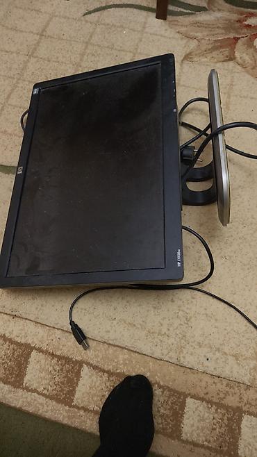 hp monoblok: Ikisi birlikdə 40 azn HP LP1908w monitor + Genius klaviatura seti - — 2