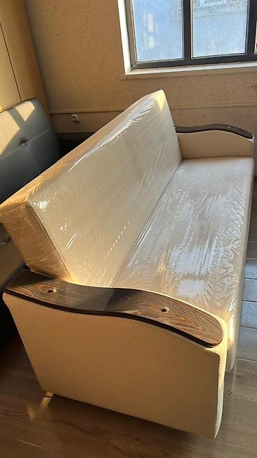 Прямые диваны: Прямой диван, Новый, Трехместный — 2