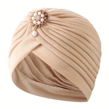 Ostala ženska odeća: Cena 1300din
Poručuje se,isporuka za nekoliko dana — 7