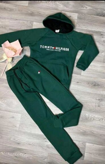 raw trenerke: EXTRA ženske trenerke iz Turske deblji materijal S,M,L,XL,XXL at lalafo.rs raw trenerke: EXTRA ženske trenerke iz Turske deblji materijal S,M,L,XL,XXL