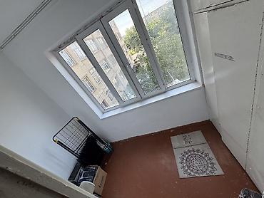 квартира за 50000 долларов: 3 комнаты, 65 м², Анар мкр., 106 серия, 3 этаж, Старый ремонт — 3