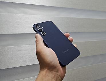 galaxy tab e: Samsung Galaxy A35, Б/у, 256 ГБ, цвет - Синий, 1 SIM, eSIM, 2 SIM — 4