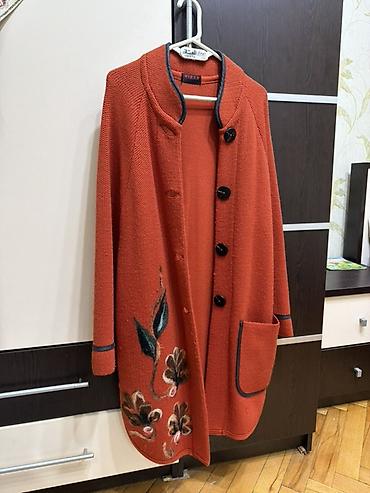 Polşa istehsalı Qadın palto-kardiqan. 200 azn’e alınıb. - Rəng