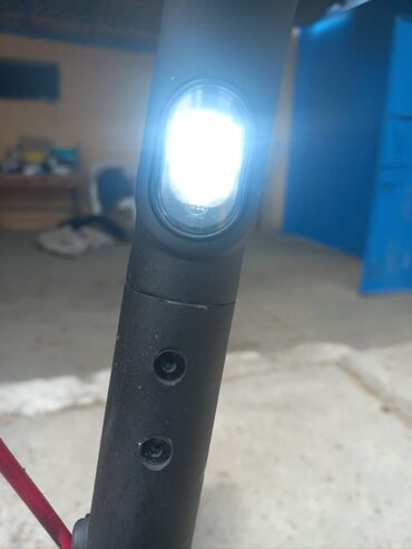 Elektrikli samokatlar: Xiaomi elektrik skuter - Brend/model: Xiaomi (gövdədə loqo görsənir) — 6
