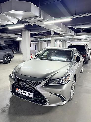 Lexus ES: 2018 г., Гибрид, Седан