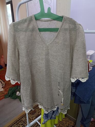 Верхняя одежда: Женский свитер, Италия