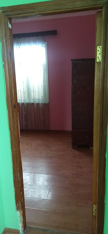 Həyət evləri və villaların satışı: :kirayə verilir 2 mərtəbə altı 3 maşın girən qaraj .2 çi mərtəbədə 2 — 11