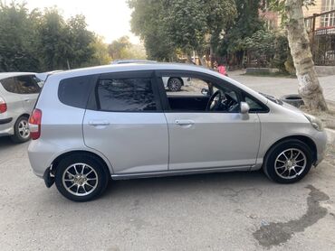 бампер хонда фит 2010: Honda Fit: 2005 г., 1.3 л, Автоматтык, Бензин, Хетчбек