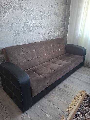 ev uzlukləri: Qonaq otağı üçün rahat divan - Model: 3 nəfərlik, düz xəttli divan - — 1