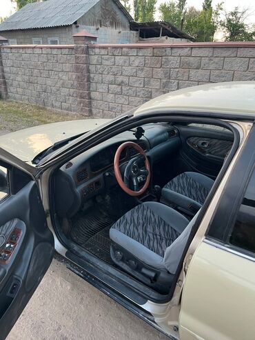 Kia: Kia Clarus: 2001 г., 1.8 л, Автомат, Бензин, Седан — 6