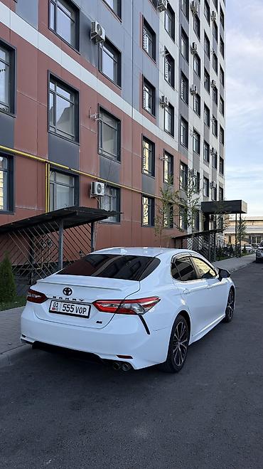 передний сиденье: Сдаю Toyota Camry, Почасово, Без водителя — 1