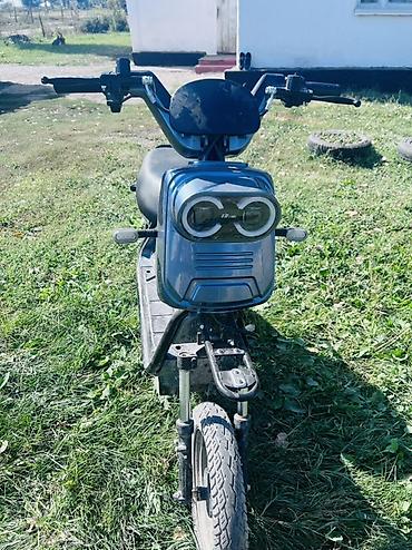Электроскутер компактного формата для городских поездок и передвижения — 4