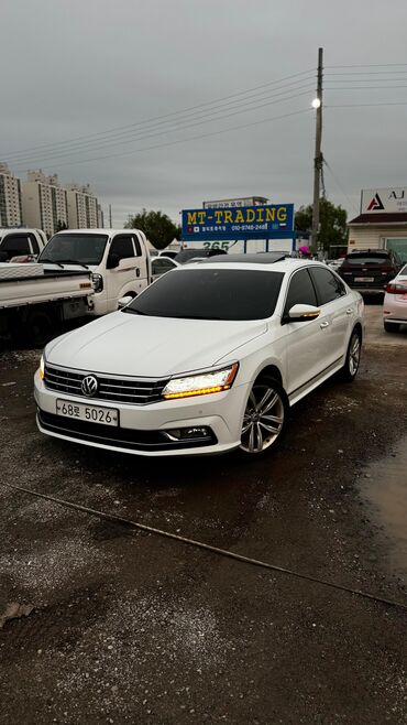 аварийный фольксваген: Volkswagen Passat: 2018 г., 2 л, Автомат, Бензин, Седан