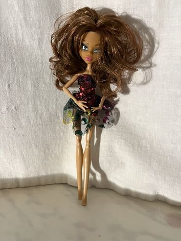 kohnə əşyalar: Bratz üslubunda moda kuklası - Uzun dalğalı qəhvəyi saçlar - Böyük