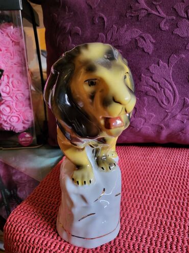 Figurice i makete: Figura nova jugoporcelanTitov Veles iz 70ih. Visina najvisi — 6