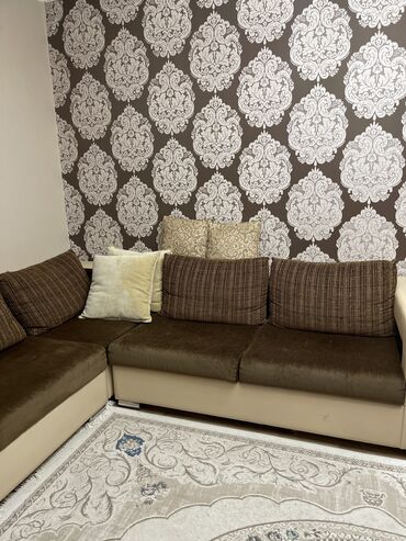 мебель продам: Угловой диван, цвет - Коричневый, Б/у