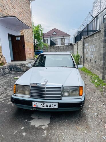 Mercedes-Benz: Mercedes-Benz W124: 1991 г., 2.3 л, Механика, Бензин, Седан — 10