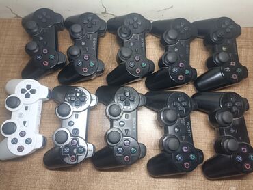 retro oyun konsolu: Playstation 3 pultlari ağ pult 20azn digerleri 30azn hamisi orjinaldi