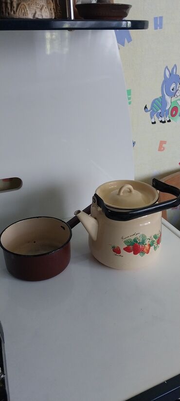 советские чайники: 1. Чайник эмалированный советский 4литра в хорошем состоянии-550coм 2