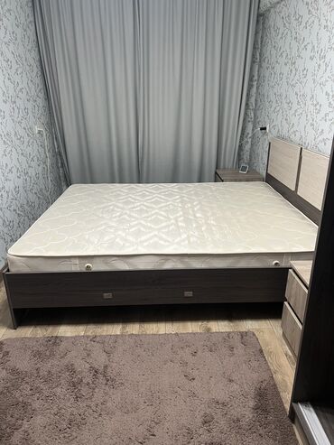 кровать полуторка размеры: Двуспальная кровать, Б/у, С матрасом, длина - 200 см