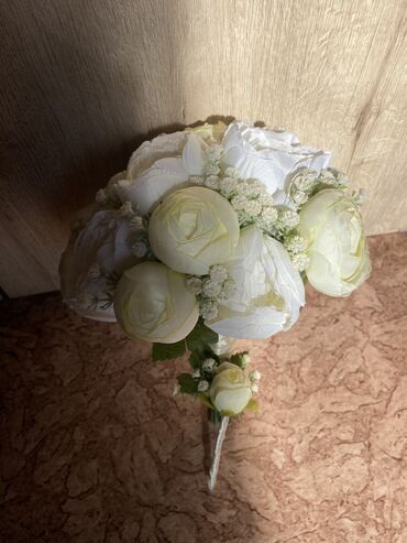 букет свадебный: Букет невесты из искусственных цветов с бутоньеркой для жениха