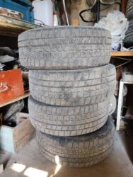 покрышка на автокран: Шины 225 / 50 / R 18, Зима, Б/у, Легковые, Япония, Dunlop