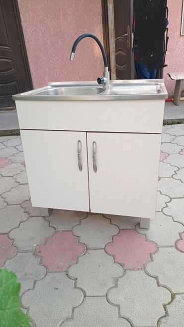 Кухонные мойки: Кухонная мойка, Квадратная форма, Размер: 70 x 80 см