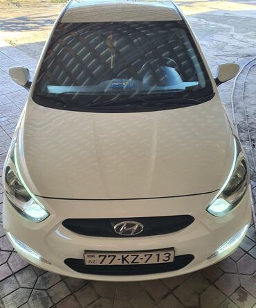bisetka satisi: Hyundai Accent: 1.6 l | 2013 il Sedan